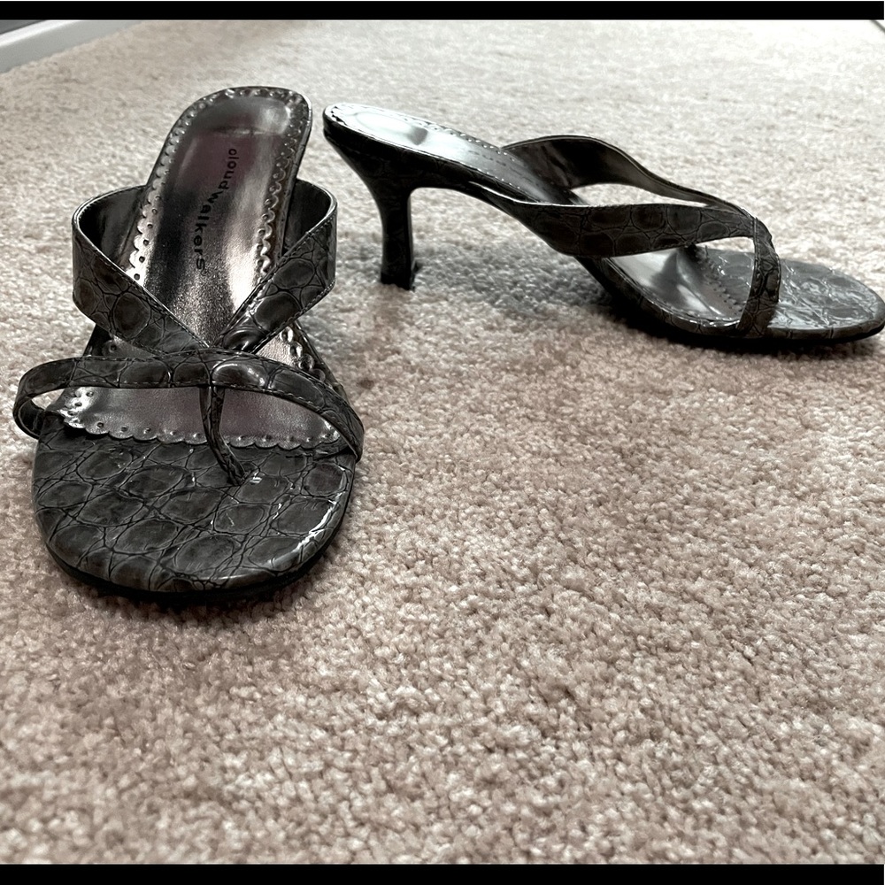 A Cloud Walkers Grey Heels